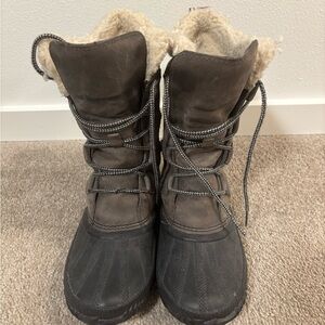 Sorel Out N About Plus Black Full Grain Leatherr